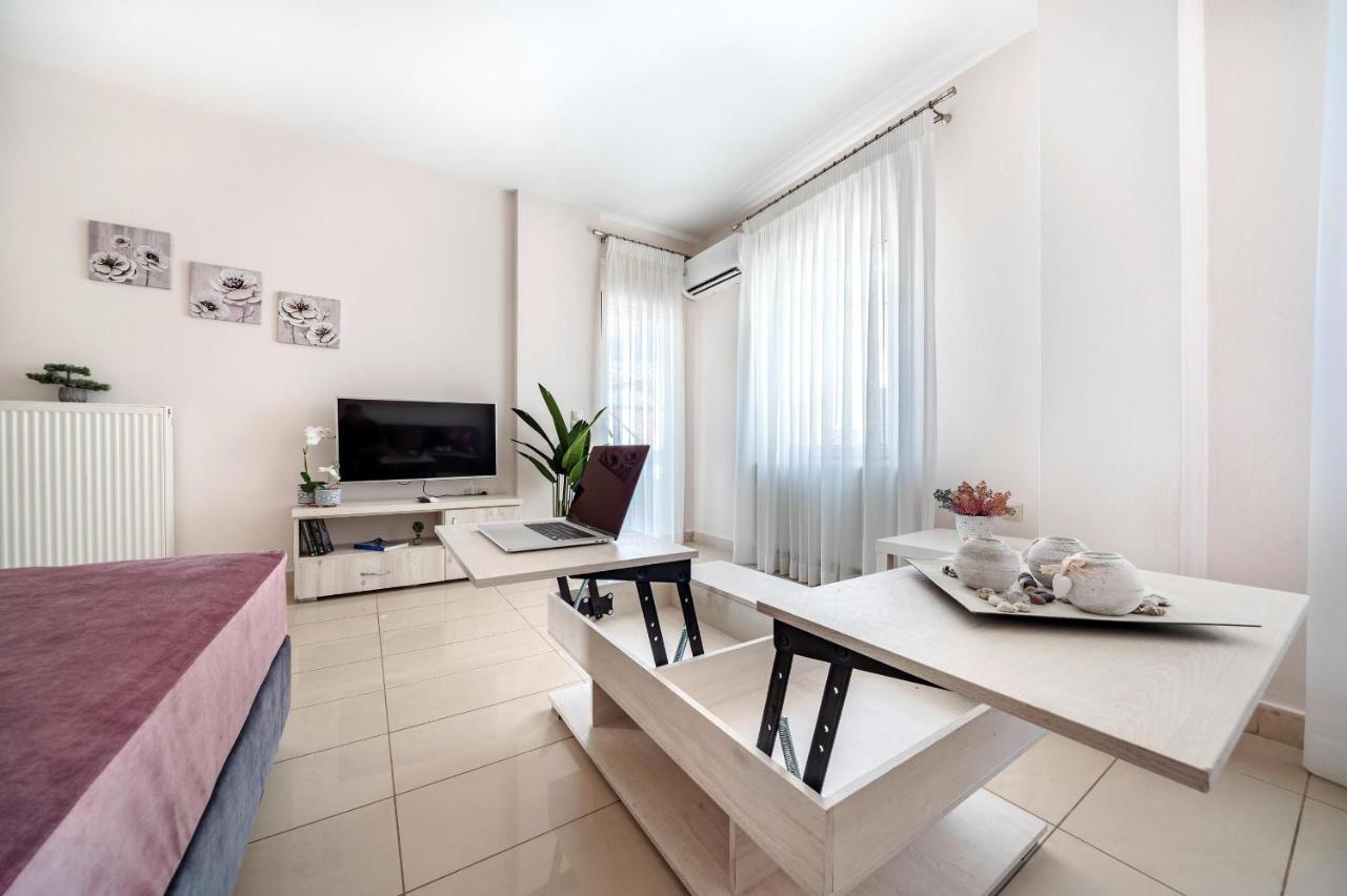 Luxury Town Center Suite Apt A2 Heraklion  Bagian luar foto