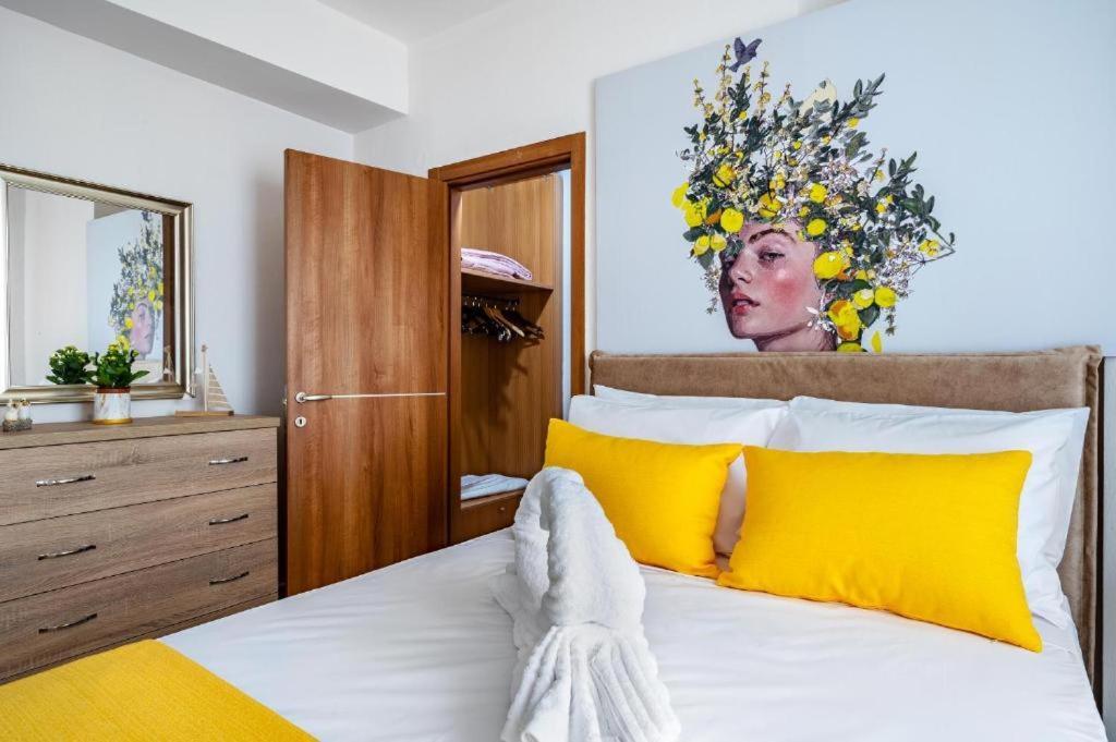 Luxury Town Center Suite Apt A2 Heraklion  Bagian luar foto